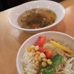 Popora Mama - ランチセットのスープとサラダ