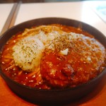 大衆とり屋 WAIGAYA本店 - 鉄板ハンバーグのとりそぼろデミグラスソーススパゲッティー