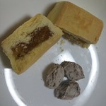 悟空茶荘 - パイナップルケーキ断面と話梅