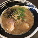 本格豚骨ラーメン 恵壱 - 白とん