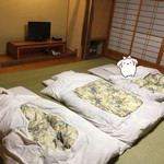 山の神温泉　優香苑 - 2人とも寝るの早過ぎ〜