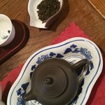 悟空茶荘 - ②白芽奇蘭の茶セット　急須がお風呂に入れられる前