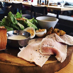 NAAK CAFE  - 農民の昼食
ボリュームのサラダです！