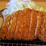 とんかつ 都 - カラッと上がったコロモ