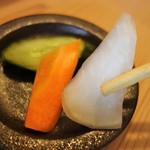 とんかつ 都 - お新香もポリポリ、完璧！