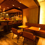 NAKAMEGURO TERRACE - 店内お席　入口付近