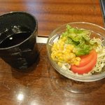 ぼてぢゅう 燦 - ④サラダと烏龍茶