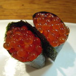 ｓｕｓｈｉ ｄｉｎｉｎｇ 鸞 - イクラ