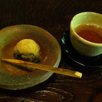 美山荘 - 到着後　蓬餅とあけび茶
