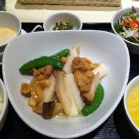 メゾン・ド・ユーロン - いつも彩りがきれいなサービスランチ。