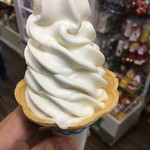 石ヶ戸休憩所 売店 - 奥入瀬ソフトクリーム