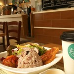 SEKAI CAFE Oshiage - プレート料理