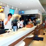 SEKAI CAFE Oshiage - カウンター