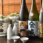 Sakazuki Yakaduchi - 純米酒、約50種取りそろえ