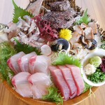 海鮮居酒屋 山傳丸 - 料理写真:刺身4点盛