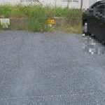 ラーメン二郎 - 駐車場の一部