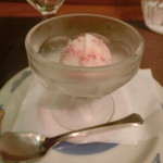 Tsuboya Matsumoto Ten - 自家製ストロベリーアイス