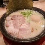 熟成とんこつラーメン専門 一番軒 - 