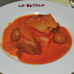 ラ・ベットラ・ダ・オチアイ - 豚肩ロースと野菜のトマト煮‘スプンタトゥーラ’