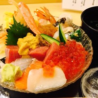 小樽おり鮨 - 特選海鮮丼
                    税抜３，２００円