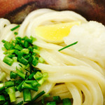 なみおかうどん ～しん～ - 元祖醤油うどん（接写）