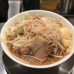 ジロリアン - ラーメン中（300g） ニンニクダブル  あぶら多め