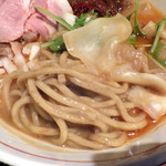 麺と心 7 - 濃厚甘海老白湯（2016年5月限定）（麺）