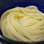 日の出製麺所 - これがパール色に光り輝く、崇高なさぬきうどん！