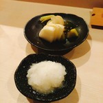 焼鳥 おみ乃 - お新香とおろし