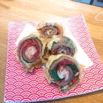 魚河岸酒場 FUKU浜金 - 秋刀魚と梅肉と大葉の包み天ぷら 680円