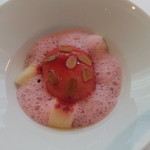 ドミニク・ブシェ トーキョー - 桃のデザート