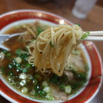 中華そば 山冨士 - ☆ちゅるっと細麺(#^.^#)☆