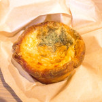 べべのおそうざい - 3種のチーズとトマトバジル風味 450円