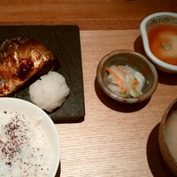 小割烹おはし 恵比寿 - 鯖塩焼き定食1,000円
