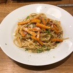 チキチキ＆タンタン - ベーコンと揚げバターナッツカボチャのチーズ風味スパゲッティ。
      税込850円。
      美味し。