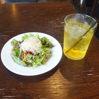 coci - ランチにつく春雨サラダとジャスミンティ