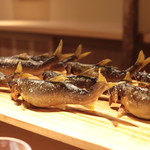 富小路 やま岸 - 安曇川の天然鮎塩焼き サツマイモ大文字焼印