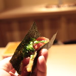 富小路 やま岸 - マグロ、このわた（海鼠腸）海苔巻き寿司