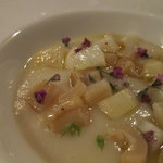 らんぷ亭 - 新タマネギと貝のスープ