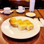 讃喫茶室 - バタートースト　３００円