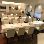 RISTORANTE VIA MARE - 大小様々なパーティーに合わせて店内をアレンジ