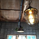 ウェンズディ カフェ&ベイク - ランプ