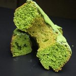 メリメロニュアージュ - 焼きドーナツ（おから抹茶をカットした画像）