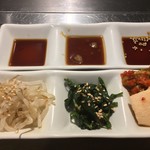 USHIHACHI - 前菜のナムルとキムチ