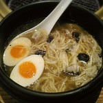 Gyuukaku - 【(期間限定) 塩トリュフラーメン レギュラー + 半熟玉子】￥790 + ￥100(税抜)