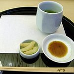 やま中・本店　鮨と日本料理　 - ガリがシャキッとして美味しいです