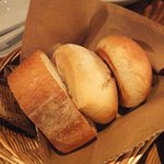 イタリアンバル シード - デフォルトは2コですがサービスしていただきました