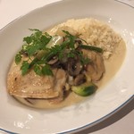 シェ シロ - 淡路鶏モモ肉のクリーム煮 バターライス添え