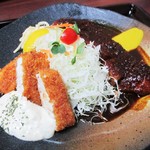 矢田かつ - ロースかつ 魚ミックス定食 1,600円 + ご飯大盛り100円 ＝ 1,700円（税込）。　　　2017.09.05