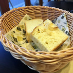 ユーロダイア - 玉ねぎとチーズのフォカッチャ